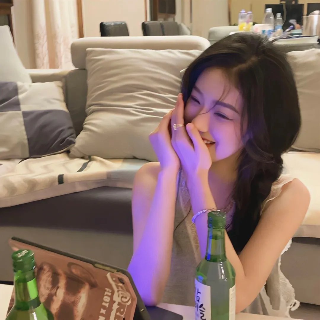 后备箱里的女孩
